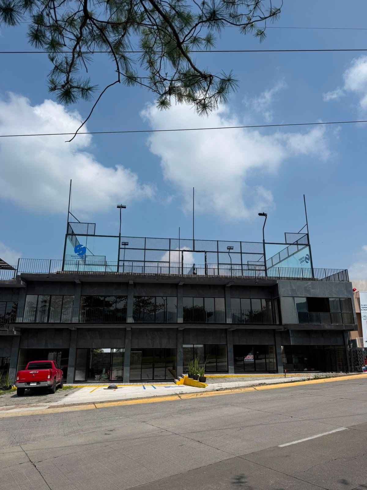Miniatura 4 de VENTA de Locales Comerciales Plaza Sendas Street